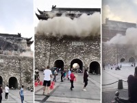 Horor: Deo renoviranog hrama srušio se kao kula od karata (VIDEO)