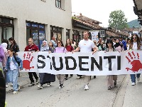 Hapšenja za Bajram: Studenti iz Novog Pazara odvedeni iz svojih domova?!