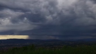 Superćelija uhvaćena u Srbiji: Odjednom mrkli mrak (VIDEO)