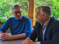 Vučić pružio PODRŠKU Orbanu uoči mađarskih parlamentarnih izbora (FOTO)