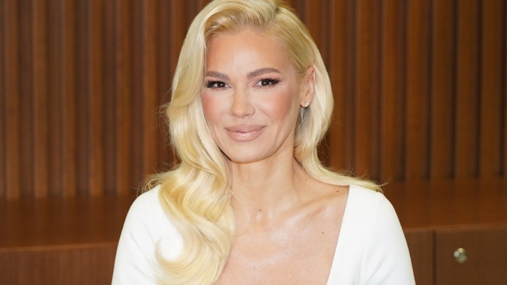 Svi znaju za 3 braka Nataše Bekvalac, ali malo ko pamti njenog ČETVRTOG muža: Evo kako je pevačica izgledala u ulozi koja je iznenadila publiku (FOTO)