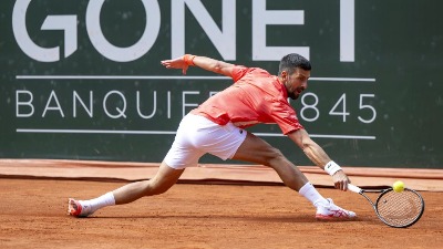 "Pumpaj, Nole" odjekivalo u finalu turnira u Ženevi (VIDEO)