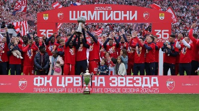 Marakana slavi: Zvezdi uručen trofej šampiona Srbije