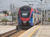 Vozovi i dalje stoje, kada će ponovo krenuti?