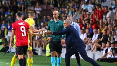 ŠOK Sin selektora Albanije pozirao u dresu Srbije (FOTO)