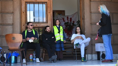 Prekinuta blokada Rektorata u Nišu: Rektor i dekani potpisali platformu studenata
