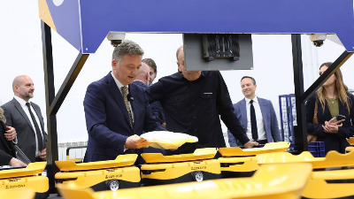 Pošta predstavila robote u Kragujevcu: Sortiraju 2.500 pošiljki na sat