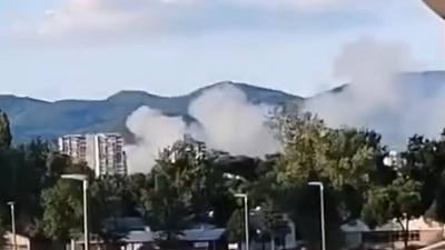 Opet gori deponija u Kraljevu: Vatrogasci neprekidno gase, širi se gust dim (VIDEO)