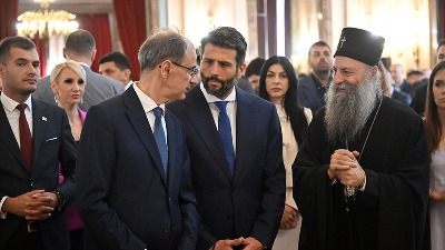 Taksisti se obratili Macutu i Šapiću: Zahtevaju rušenje sporne odluke