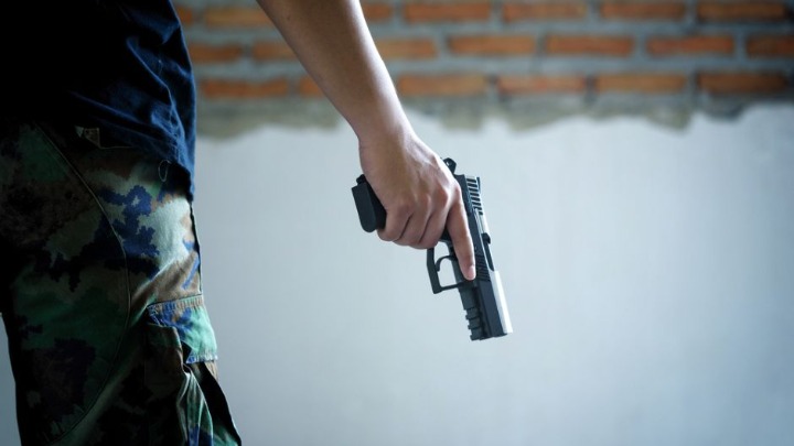 UŽAS U MOSTARU Devojka bežala od ubice, utrčala u restoran i zvala policiju - on je stigao i UBIO IZ PIŠTOLJA