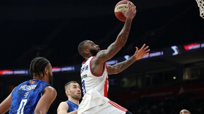 OSVETA u Areni: Zvezda pobedila Budućnost, igraće se MAJSTORICA