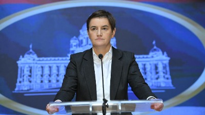 Brnabić izvređala opozicionare, nazvala ih bednicima
