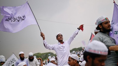 JEZIVO Hiljade islamista protestuje PROTIV PRAVA ŽENA