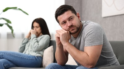 Muž koji NE VOLI svoju ženu radi ove stvari - ne ignorišite JASNE SIGNALE 