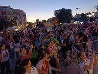 Decentralizacija se UČITALA: Studenti u Šapcu imali iznenađenje za okupljene (VIDEO)