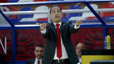 Izgleda da će Zvezda dobiti novog trenera: Navijači BESNE na mrežama!