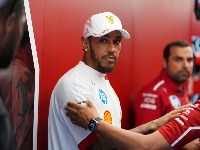 Hamilton ismevao Ferari: Hoćete i njega da pustim? (VIDEO)