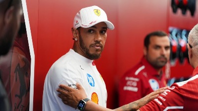 Hamilton ismevao Ferari: Hoćete i njega da pustim? (VIDEO)