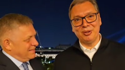 Vučić sa Ficom u Moskvi: Hvala mu što je tako jak, izdržaćemo (VIDEO)