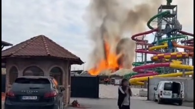 VELIKI požar u Jakovu: Gasi ga 15 vatrogasaca (VIDEO)
