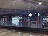 Curi sa svih strana: Poražavajući snimak sa Železničke stanice na NBG (VIDEO)