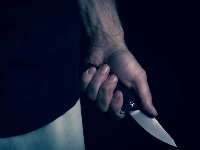 HOROR u Arilju: Izbo nožem bivšu devojku pred detetom!
