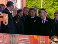 Vučić stigao na Paradu pobede na Crveni trg, dočekao ga Putin