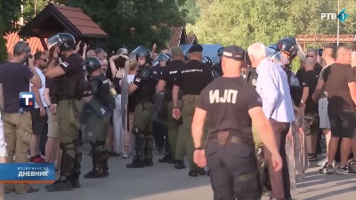 Vlasnik SNS kol-centra u Kosjeriću koji je čuvala policija na dan izbora - sin Vučićevog dugogodišnjeg savetnika