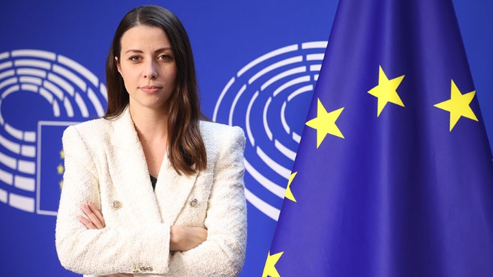 Joveva poručila Grenelu: Uzmite Vučića, njegovu korumpiranu vladu i batinaše