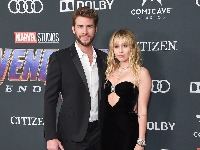 Pevačica lagala muža 10 godina: Evo šta je Majli Sajrus bilo SRAMOTA da prizna