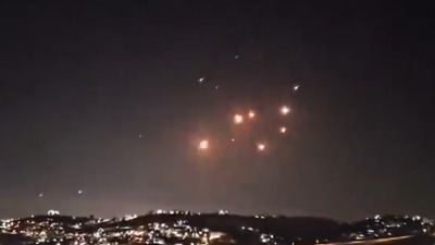 Iran zapalio nebo iznad Izraela, strahota u Haifi: U narednim satima snažni napadi, građani upozoreni (VIDEO)