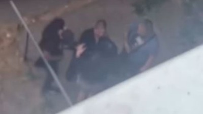 Lažni policajci pretresali devojku na Karaburmi (VIDEO)