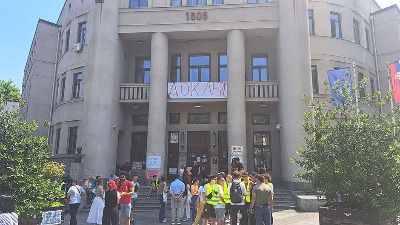 Pravni u blokadi: Predsednik pomilovanjem dokazao da nije kompetentan