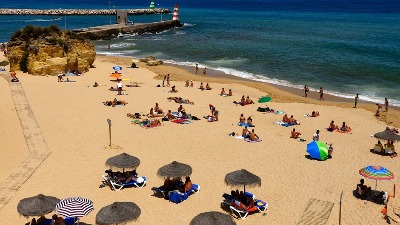 Prelepe peščane plaže i jeftino piće: Ovo je NAJJEFTINIJA EVROPSKA DESTINACIJA za odmor (FOTO)
