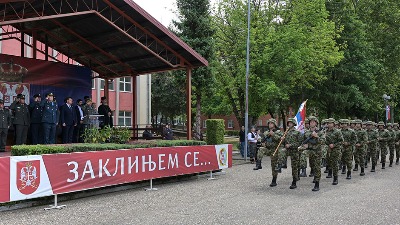 VRAĆANJE VOJNOG ROKA Evropa priča o miru - a sprema se za sukob