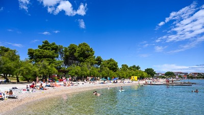 JE L' OVO NORMALNO? Poručio dva soka u kafiću na hrvatskom primorju, a od računa BOLI GLAVA: Buknula rasprava na mrežama (FOTO)