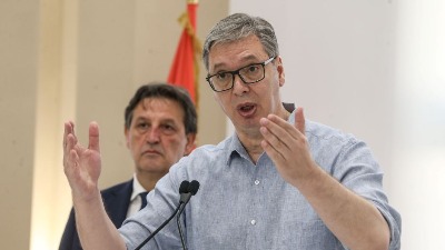 Vučić o stopiranju izvoza, a isti dan sleteo IZRAELSKI avion za PREVOZ NAORUŽANJA
