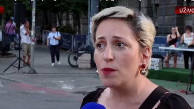 Protest ispred Vlade zbog hapšenja studenta Stefana Tomića: Njegovi roditelji još ne znaju gde je