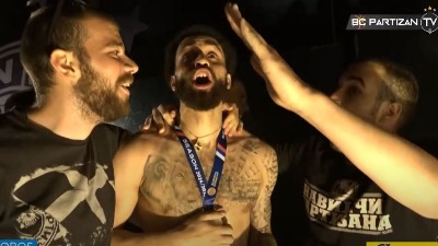 Vašington u zagrljaju Grobara: Slavila se titula u Humskoj (VIDEO)