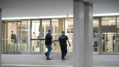 Ne zna se gde je privedeni student Stefan: "U 3h su rekli da su ga negde prebacili"
