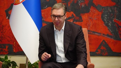 Evo šta radi Vučić dok se na Slaviji održava veliki protest (FOTO)