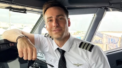Pilot otkrio koliko ZARAĐUJE PO LETU i od cifre će vam se zavrteti u glavi (VIDEO)
