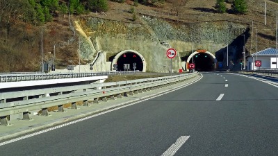 Zatvoreni tuneli Munjino brdo i Laz na auto-putu