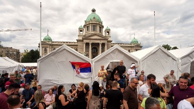 "Poruka Vojsci Srbije da je od nje važniji Ćacilend"