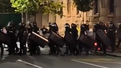 "Izdaja, izdaja": Povici policiji, žandarmerija interveniše kod Taša