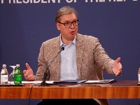 VUČIĆ I VREMEPLOV U emisiji kukao i tražio "savim male, jedne obične izbore" (VIDEO)
