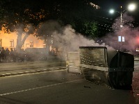 Ko je zapalio kontejnere: Da li su ovo demonstranti? (VIDEO)