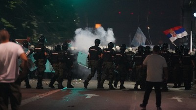 YUCOM: Sinoćna reakcija policije preterana