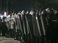 Policija intervenisala kod ETF, potisnula deo građana (VIDEO)