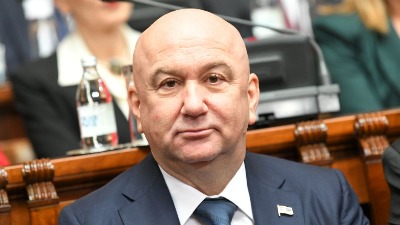 Ministar Popović u Bratuncu: Srpske žrtve rata u BiH ne smeju da se zaborave
